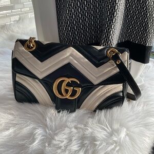 Gucci Marmont GG Black White Chevron Matelasse Leather Fold Over Flap Bag
